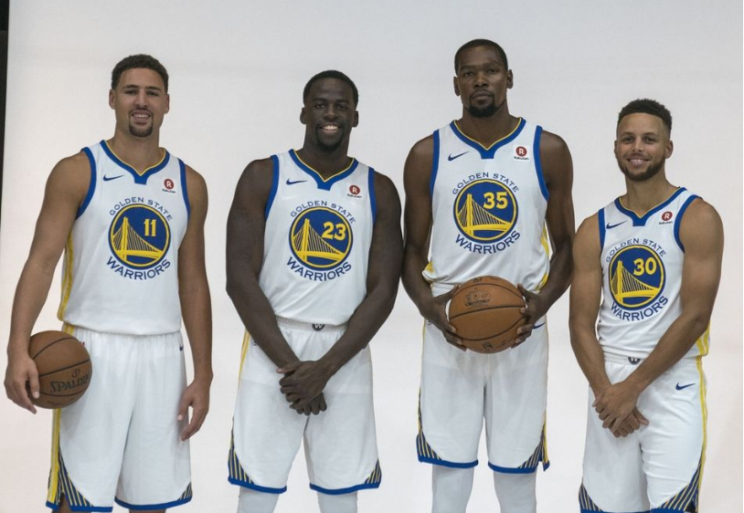 社交媒体讨论持续发酵（社媒热议不断升级）