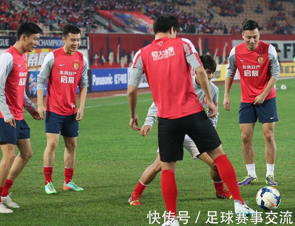 小克鲁伊夫：父亲对团队工作人员很温柔，对管理层则非常强硬（小克鲁伊夫谈父亲：对团队温和，对管理层强硬）