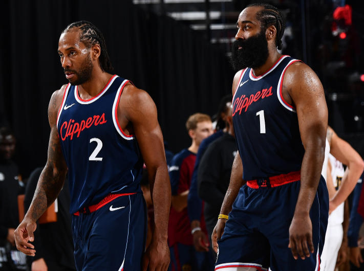 B费成为英超历史上第五位连续5个客场送出助攻的球员（B费成英超史第5人，连续5个客场都有助攻）