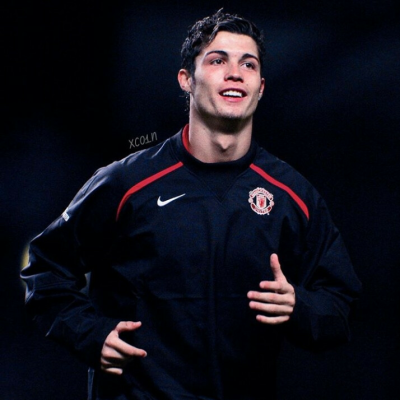 全家福宣，U16国少小将万项加盟塞尔超贝尔格莱德红星俱乐部（贝尔格莱德红星全家福官宣：U16国少万项正式加盟）