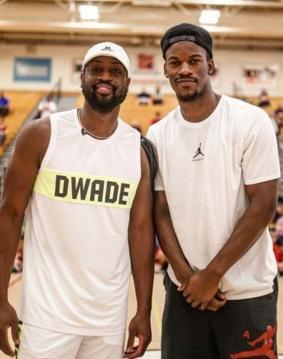 哈特：2018年圣诞大战最难忘，詹姆斯伤退，隆多带我们战胜宇宙勇（哈特回忆2018圣诞大战：詹姆斯伤退，隆多率队击败宇宙勇）