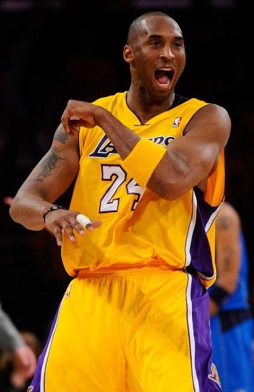 德国发布赛前海报：基米希、格纳布里出镜（德国队赛前海报亮相：基米希与格纳布里同框）