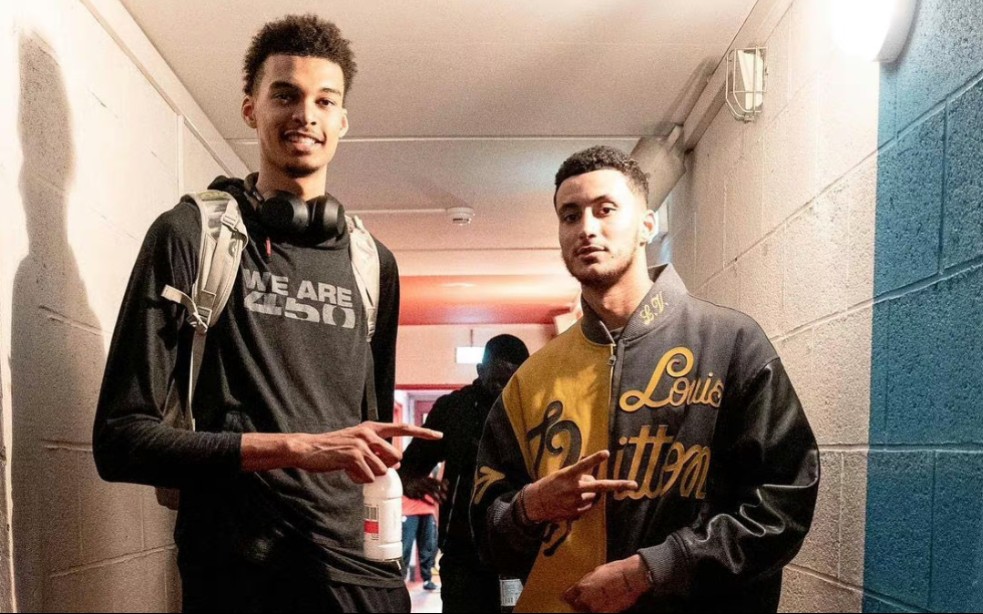 未节连续砍分杀死比赛悬念！兰德尔20中9得到24分9篮板（末节火力全开终结悬念！兰德尔20投9中收获24分9篮板）