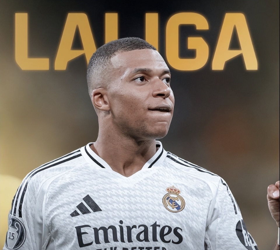 罗马诺：莱万不在迈阿密国际2026年引援目标名单中（罗马诺：莱万未在迈阿密国际2026年引援计划之列）