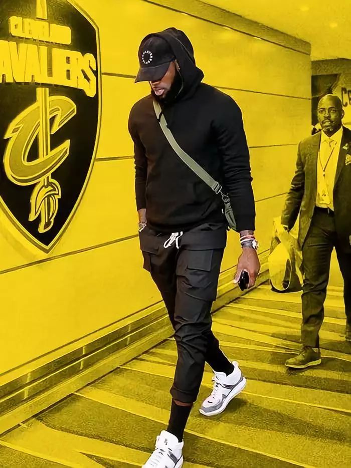 罗马诺：皇马准备与21岁中卫阿森西奥加薪续约（罗马诺：皇马计划与21岁中卫阿森西奥续约并上调薪资）